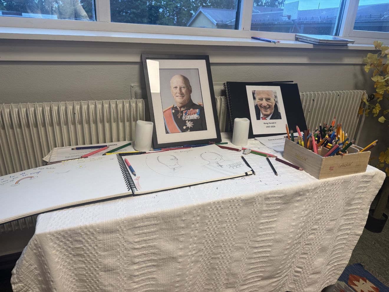 Kong Harald Vs protokoll på Smestad skole Kong Harald Vs protokoll på Smestad skole